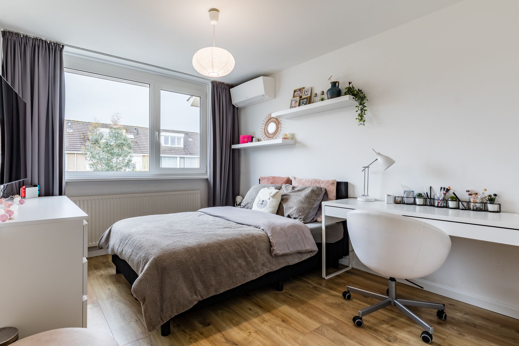 Photo 24 of Bosboomstraat 13