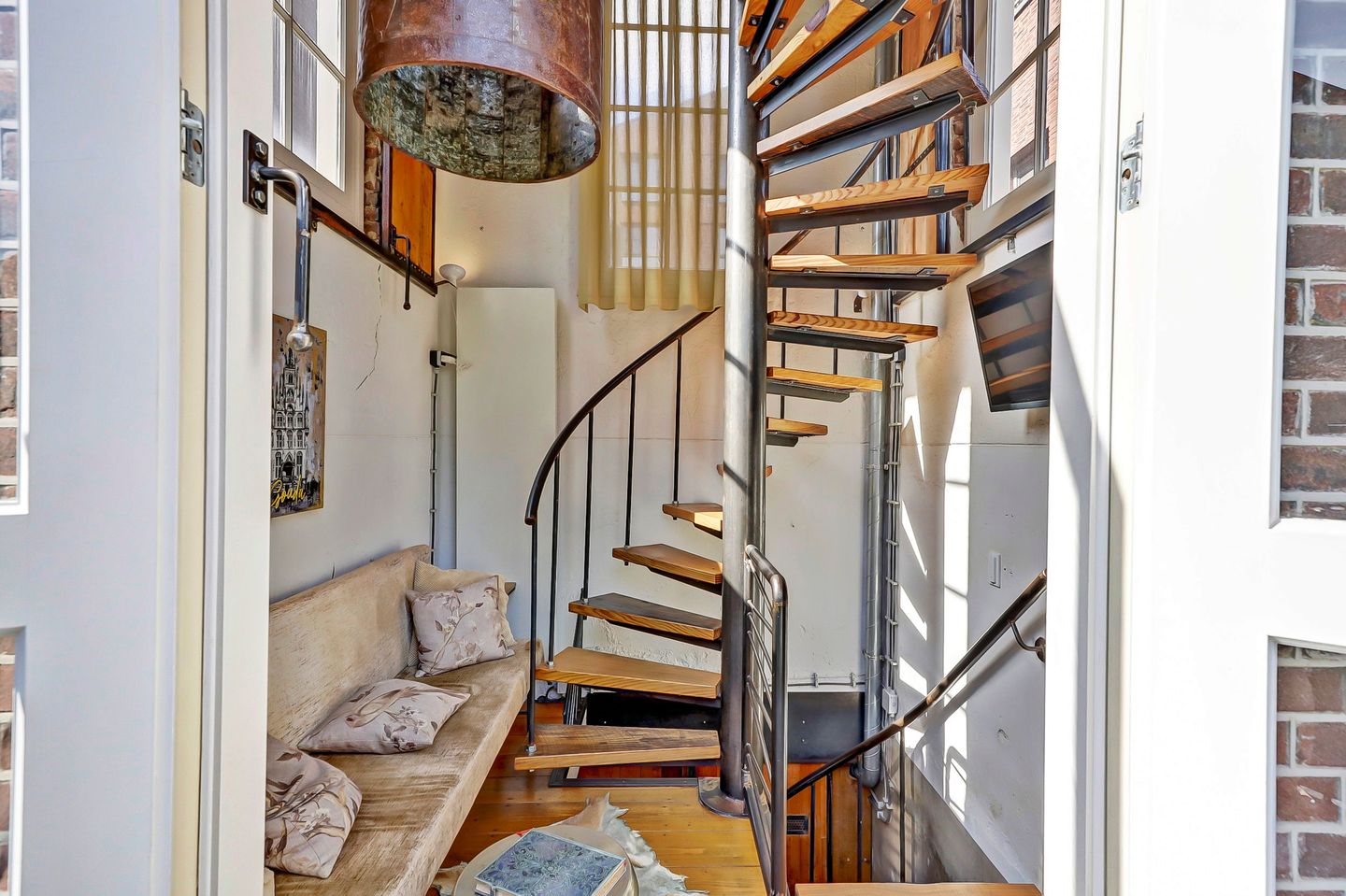 Foto 14 van Plazuidplein 1