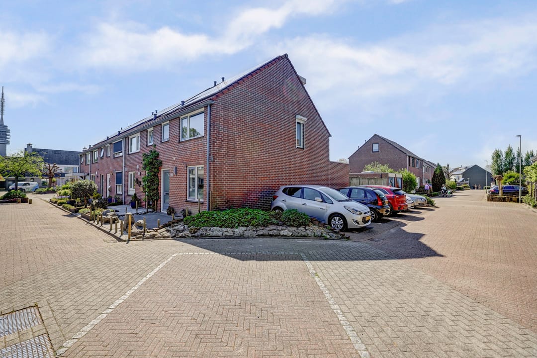 Photo 32 of Indira Gandhilaan 38