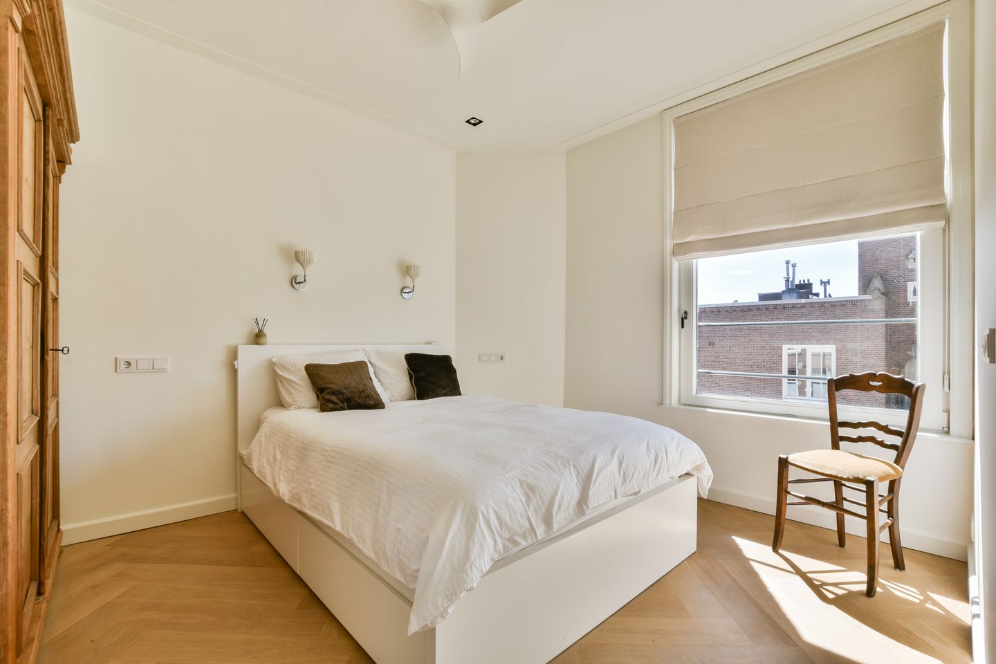 Photo 10 of Pieter de Hoochstraat 67-D