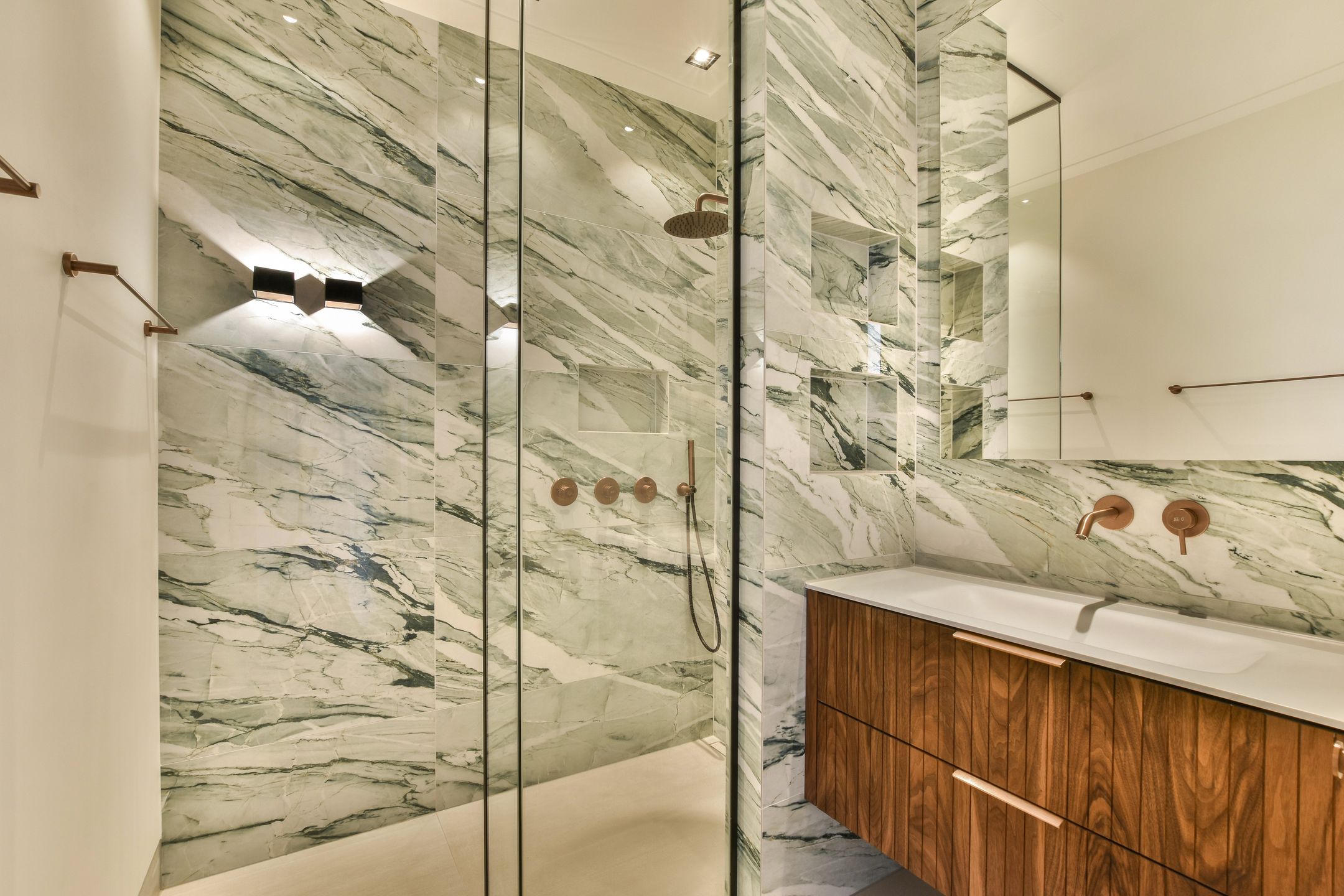 Photo 12 of Pieter de Hoochstraat 67-D