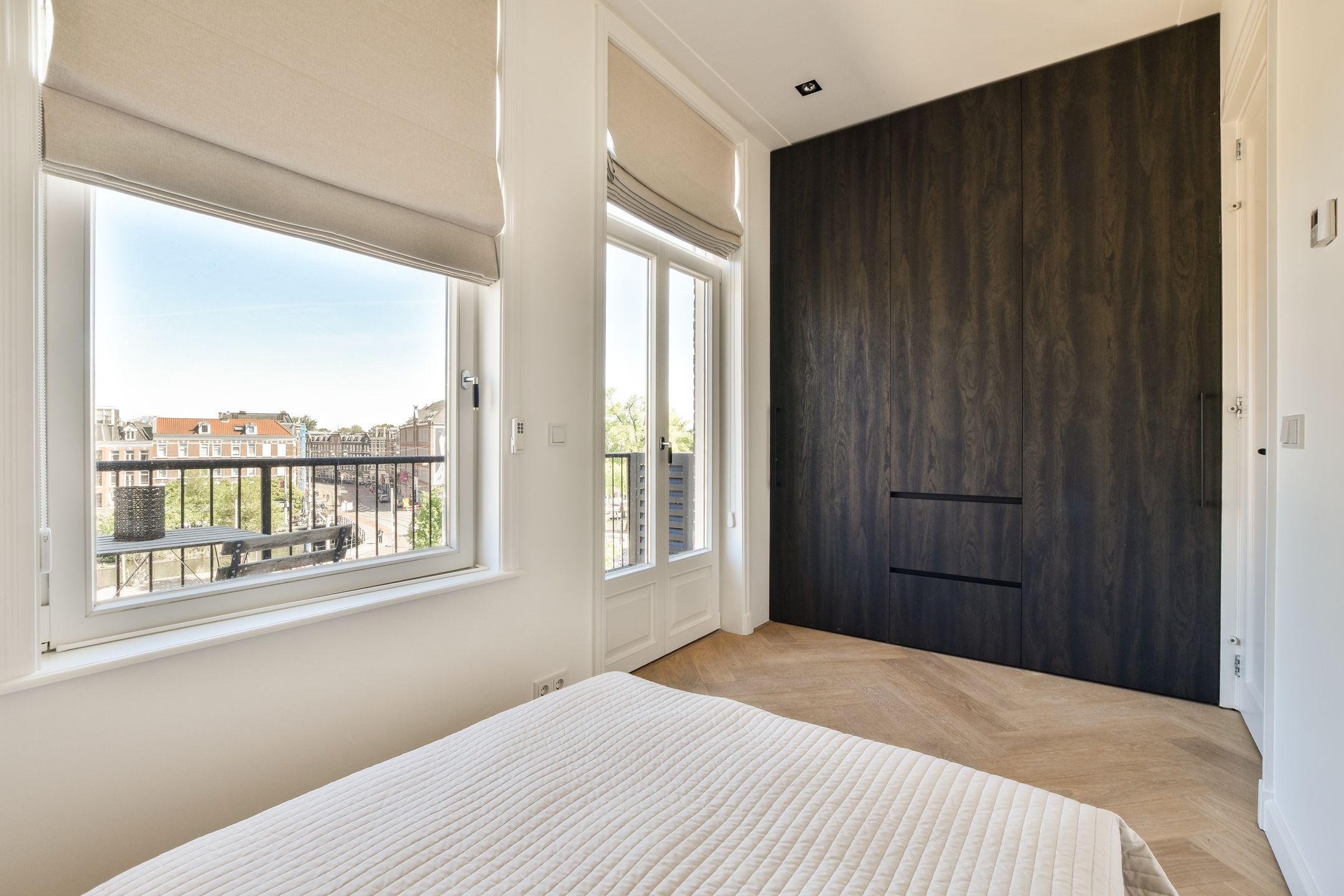 Photo 15 of Pieter de Hoochstraat 67-D