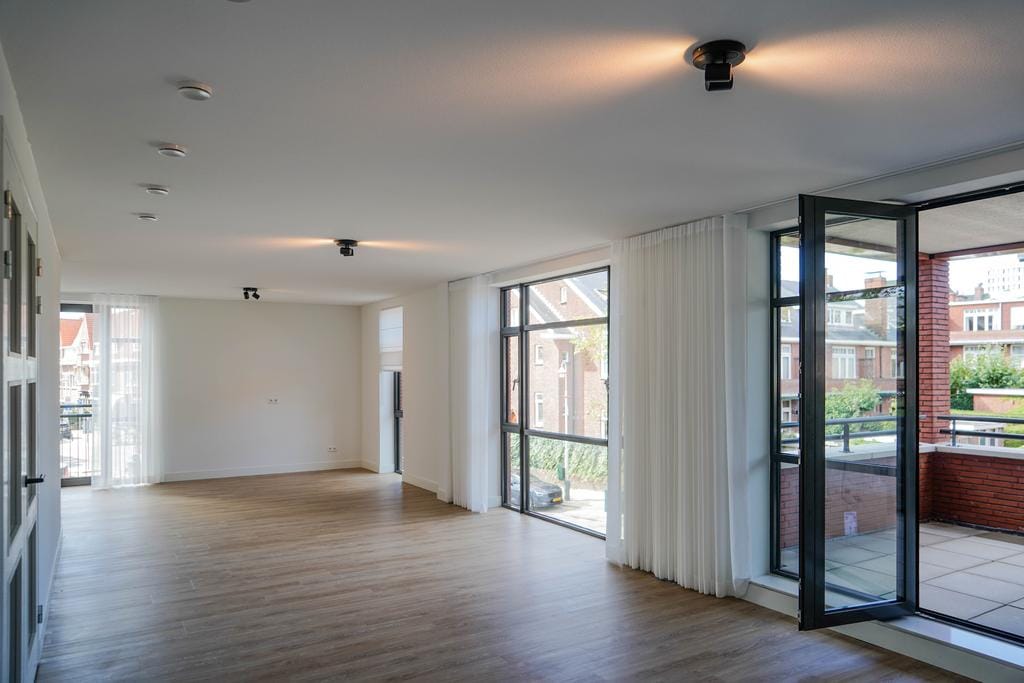 Foto 9 van Bronovolaan 1-A1