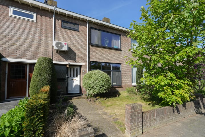 Foto 35 van Planetenstraat 51