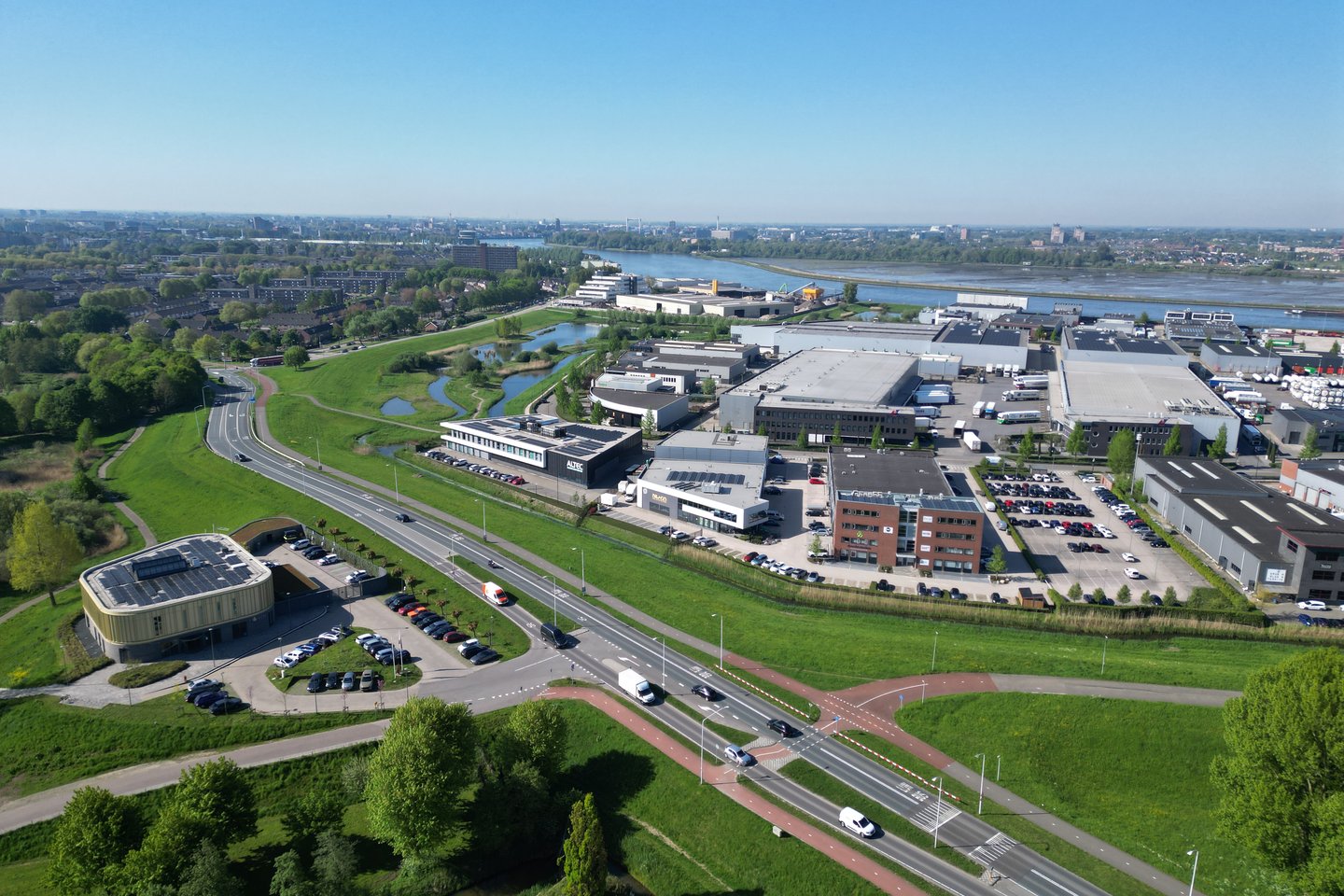 View photo 2 of Nieuwland Parc 75