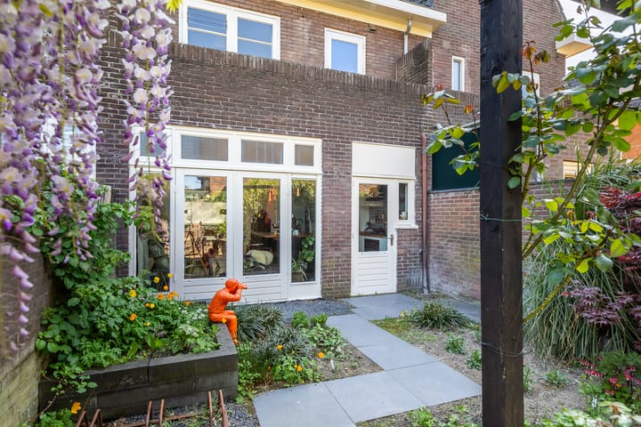 Photo 36 of Oranje-Nassaulaan 49