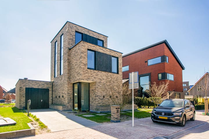 Foto 5 van Zaltbommelstraat 8