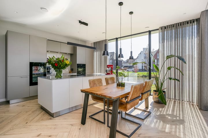 Foto 9 van Zaltbommelstraat 8