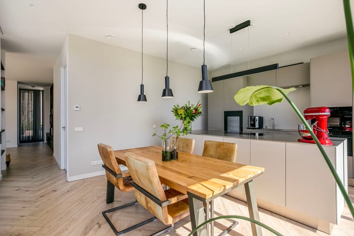 Foto 10 van Zaltbommelstraat 8