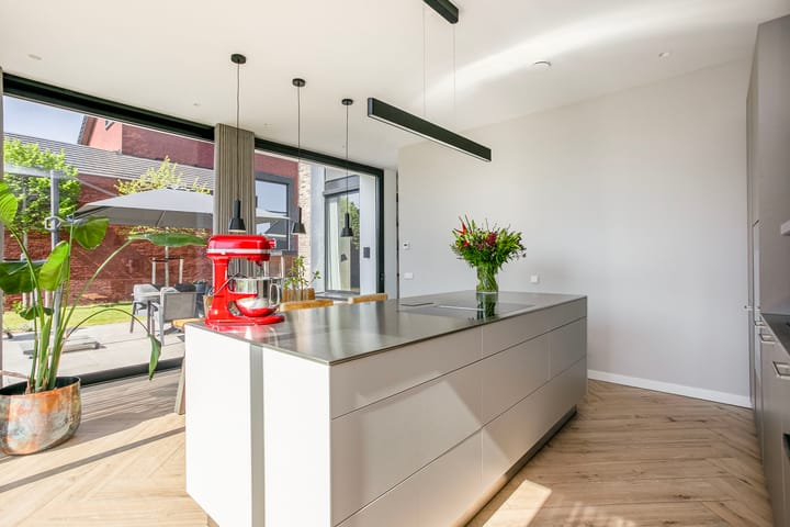 Foto 12 van Zaltbommelstraat 8