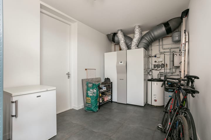 Foto 13 van Zaltbommelstraat 8