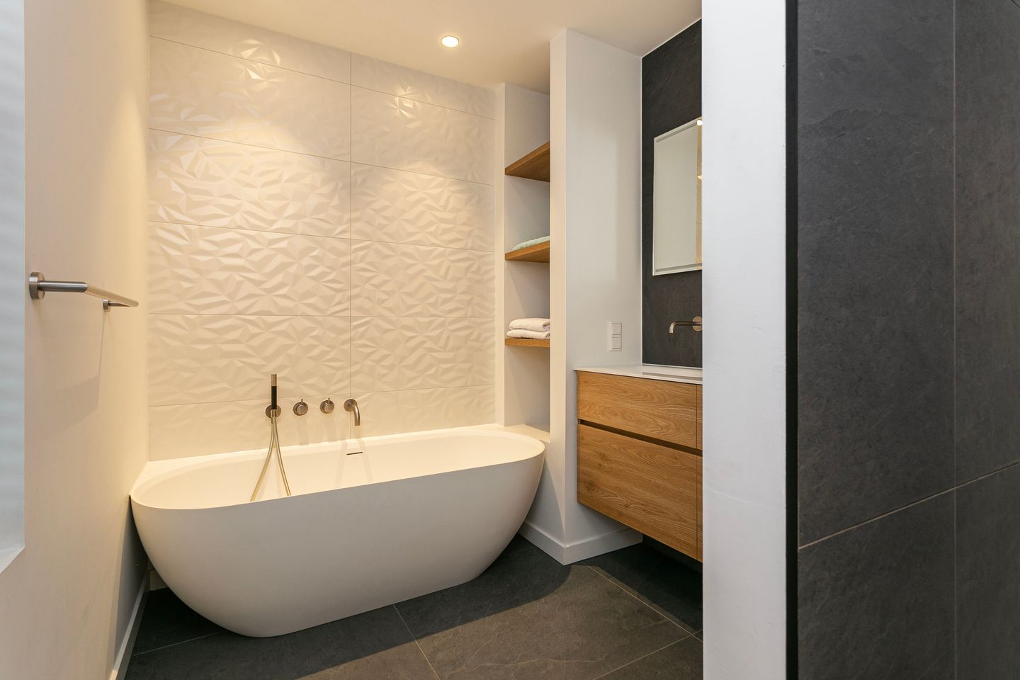 Foto 25 van Zaltbommelstraat 8