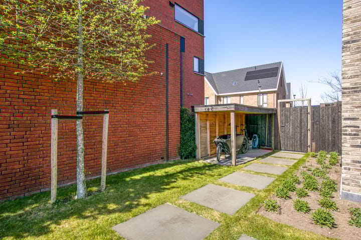 Foto 36 van Zaltbommelstraat 8