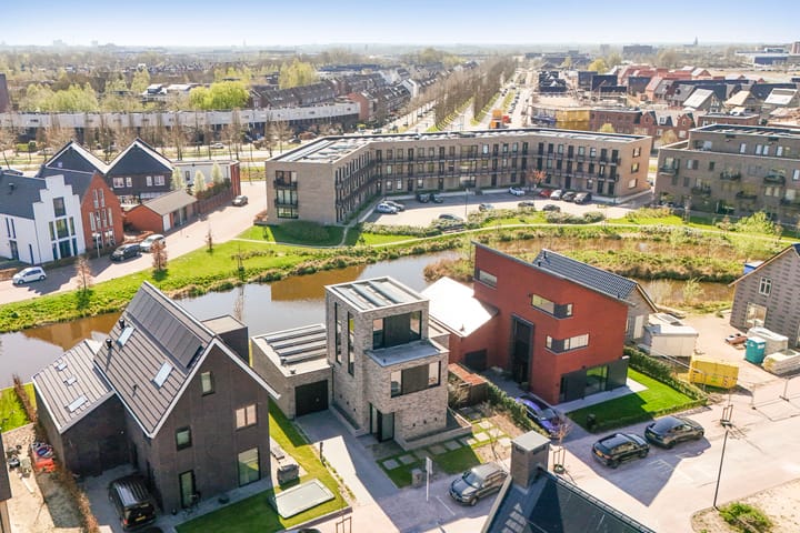 Foto 44 van Zaltbommelstraat 8