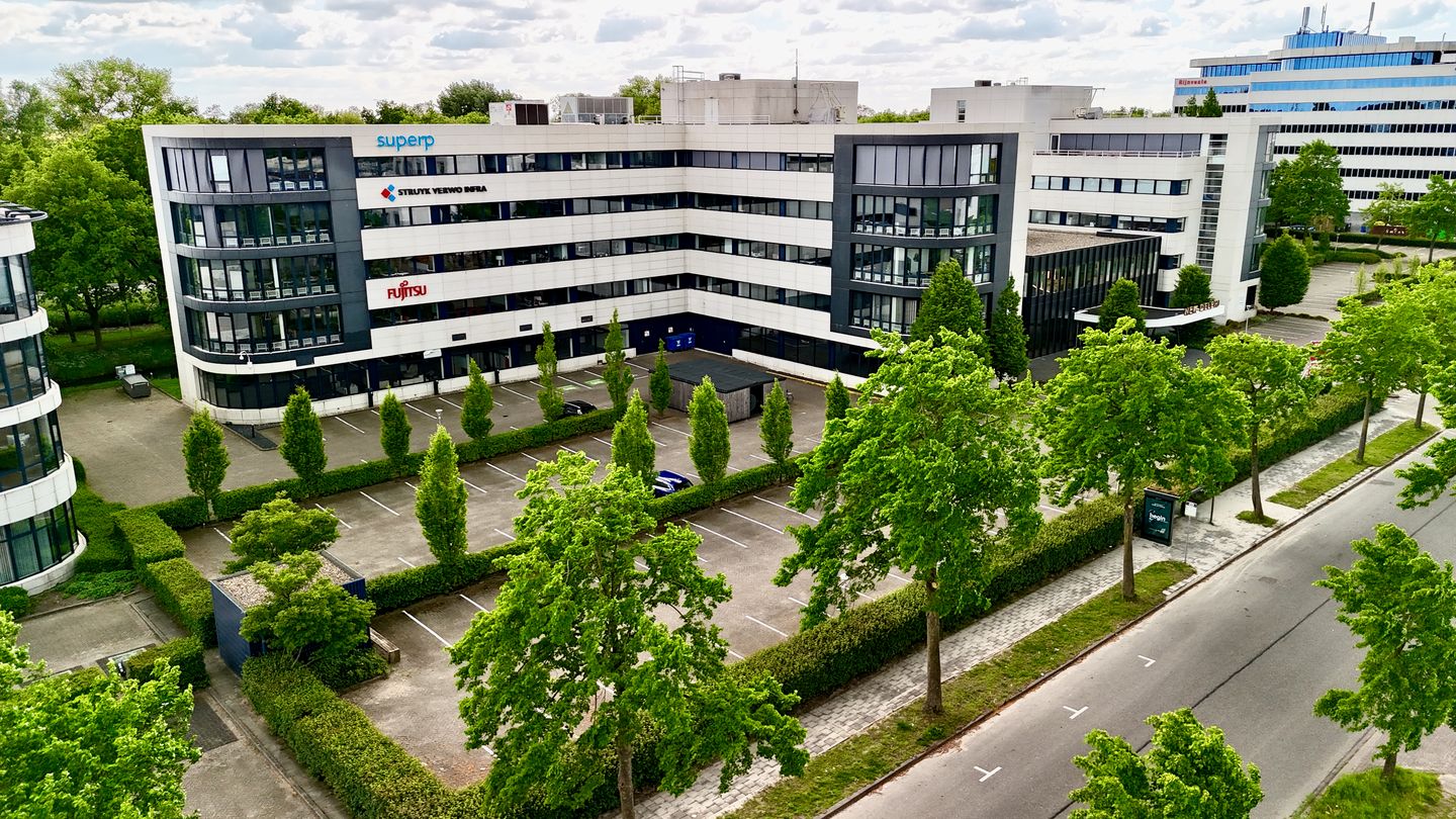 Bekijk foto 1 van Rijnzathe 6