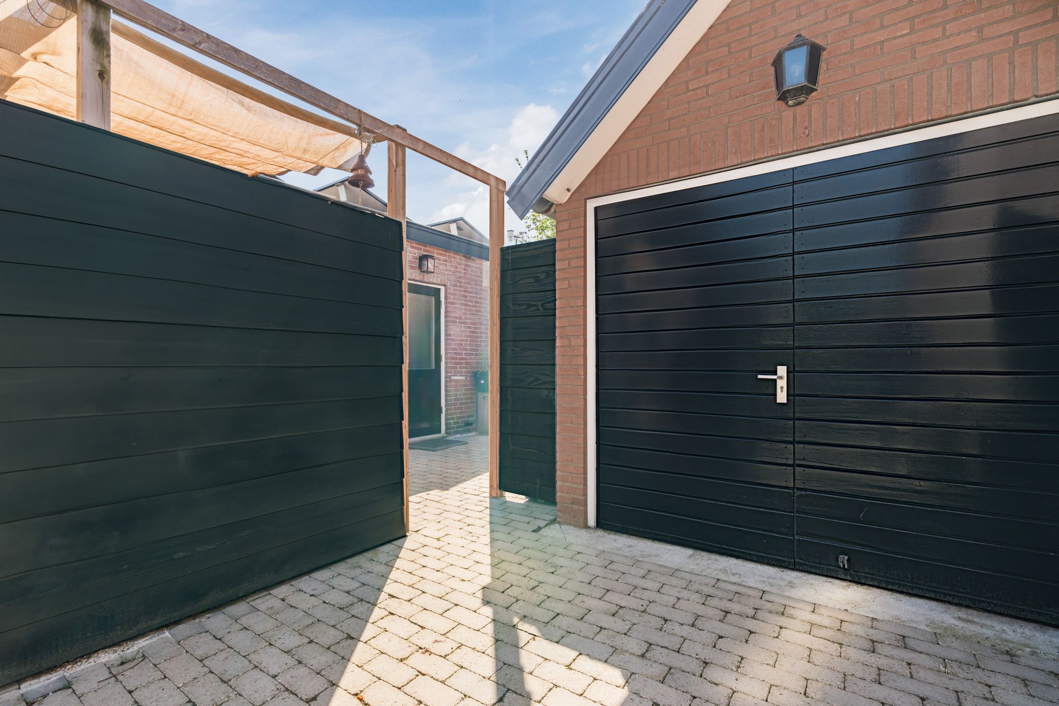 Photo 30 of Wallerstraat 43