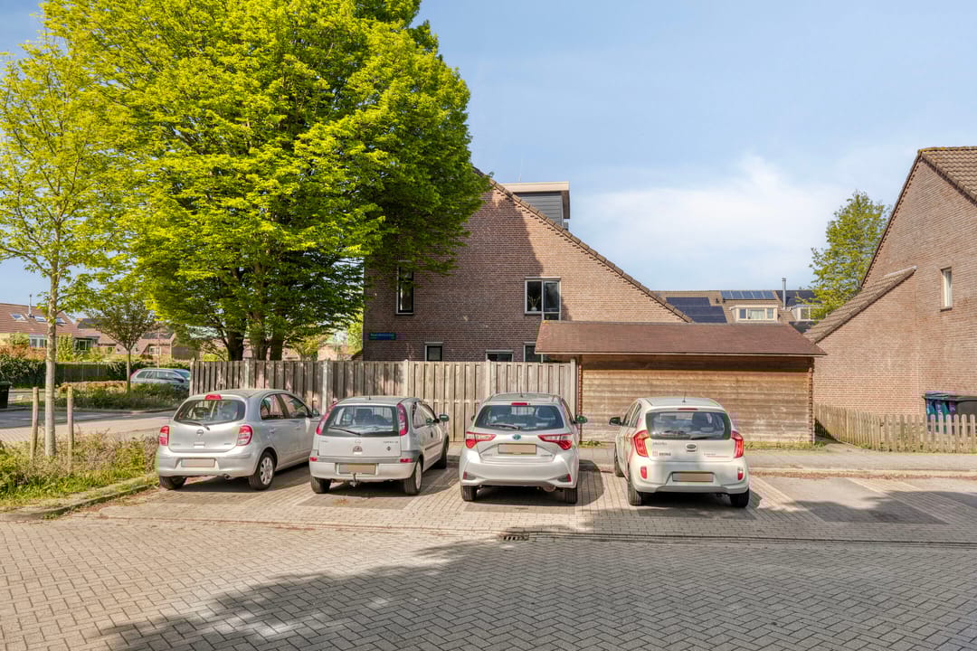 Foto 28 van Naardenstraat 14