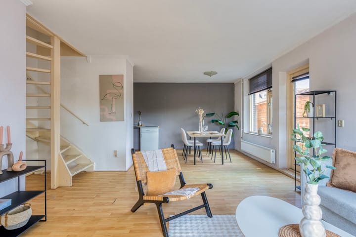 Foto 2 van Naardenstraat 14