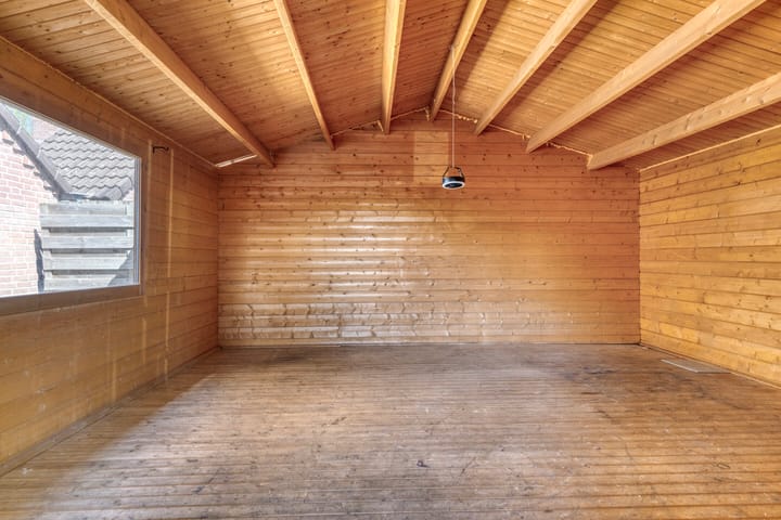 Foto 25 van Naardenstraat 14