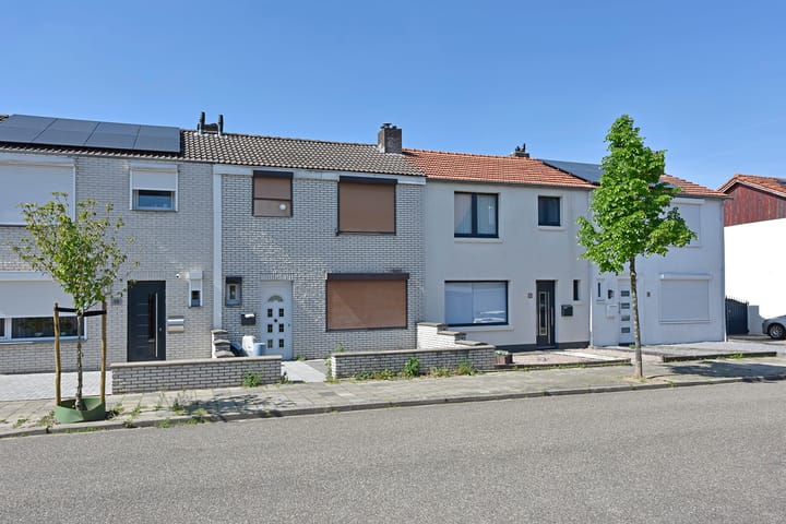 Montfortstraat 16