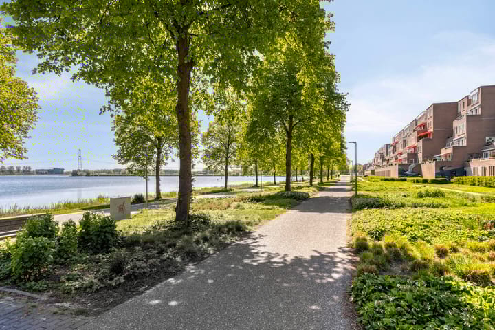 Foto 31 van Naardenstraat 14