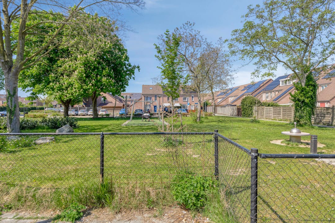 Foto 32 van Naardenstraat 14