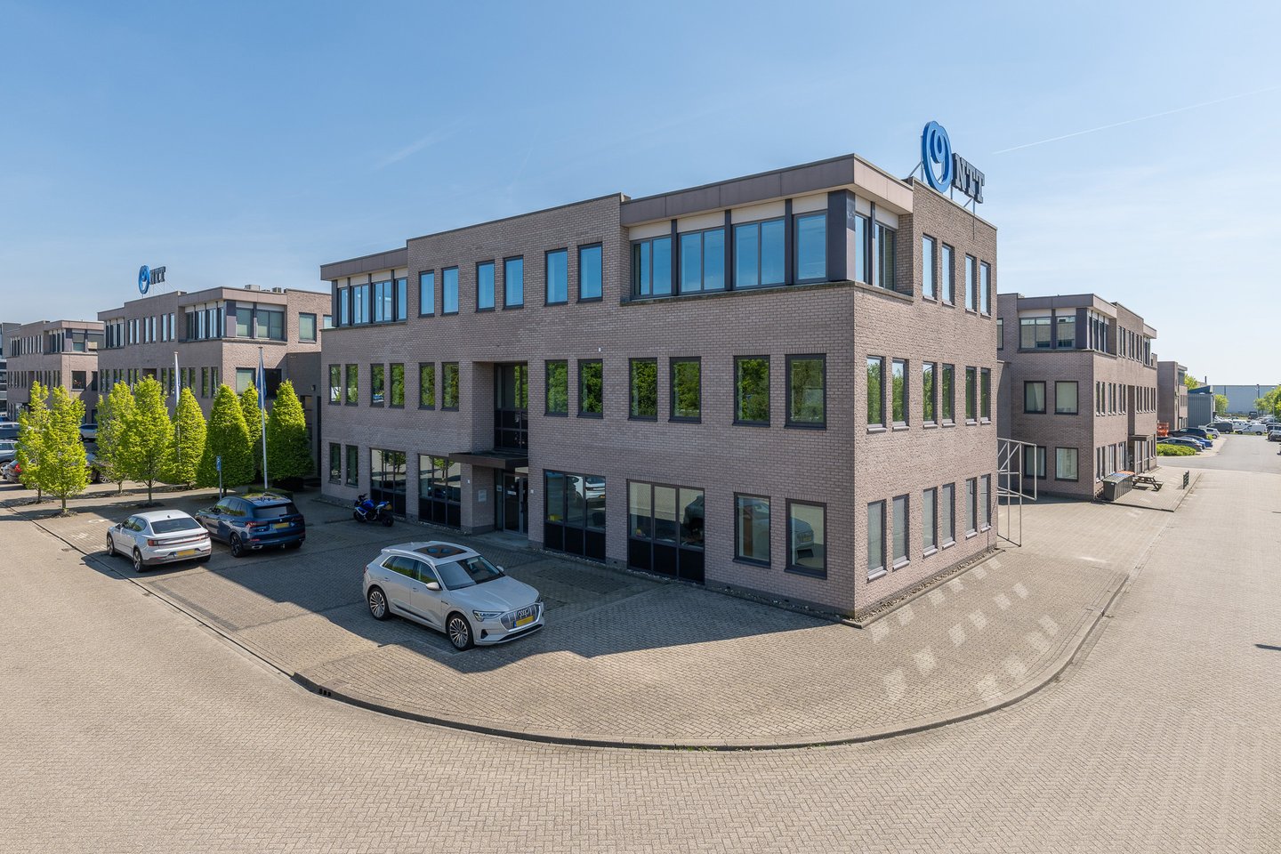 View photo 1 of Veemweg 21-23