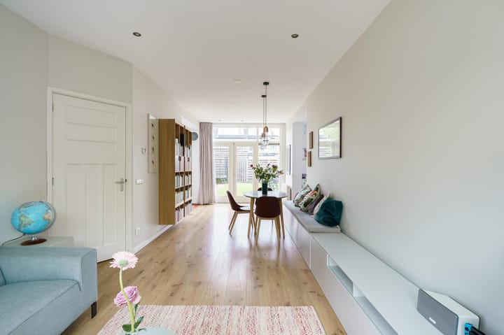 Foto 13 van Van 't Hoffstraat 113