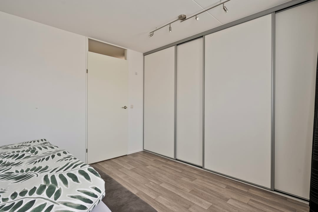 Foto 16 van Van Laarstraat 15