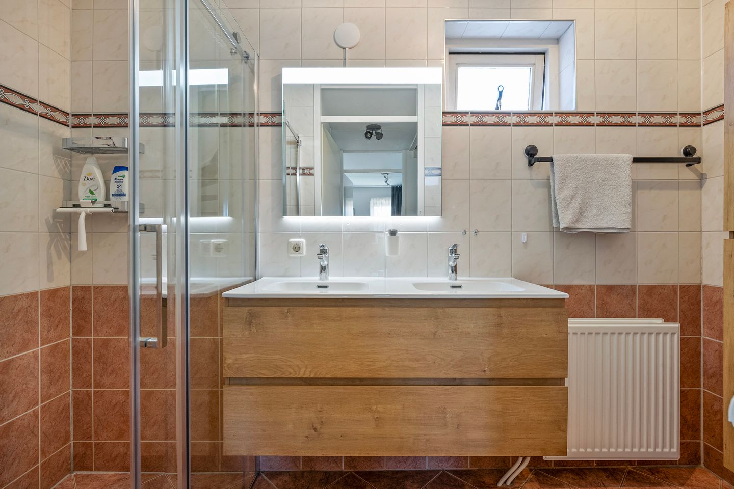 Foto 19 van Van Laarstraat 15