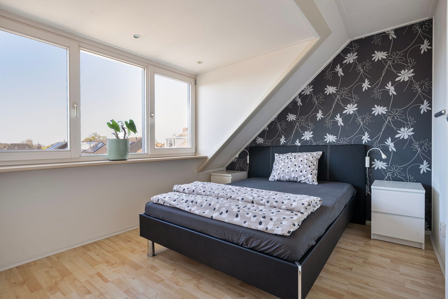 Foto 25 van Van Laarstraat 15