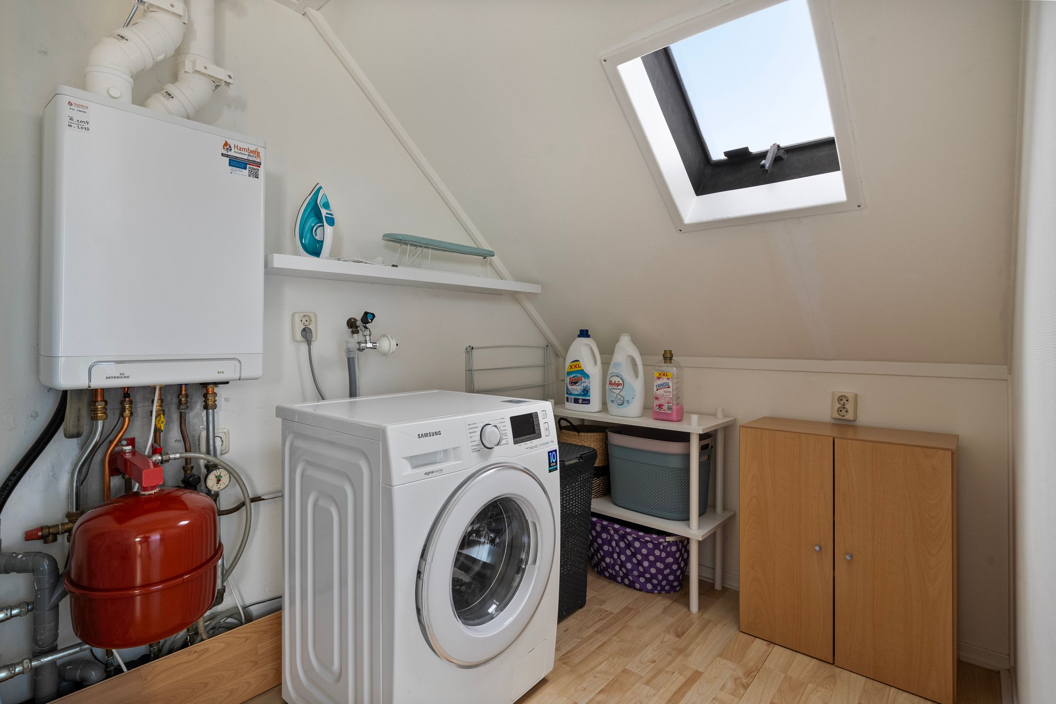 Foto 27 van Van Laarstraat 15