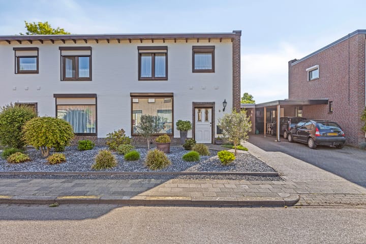 Photo 1 of Bernhardstraat 3