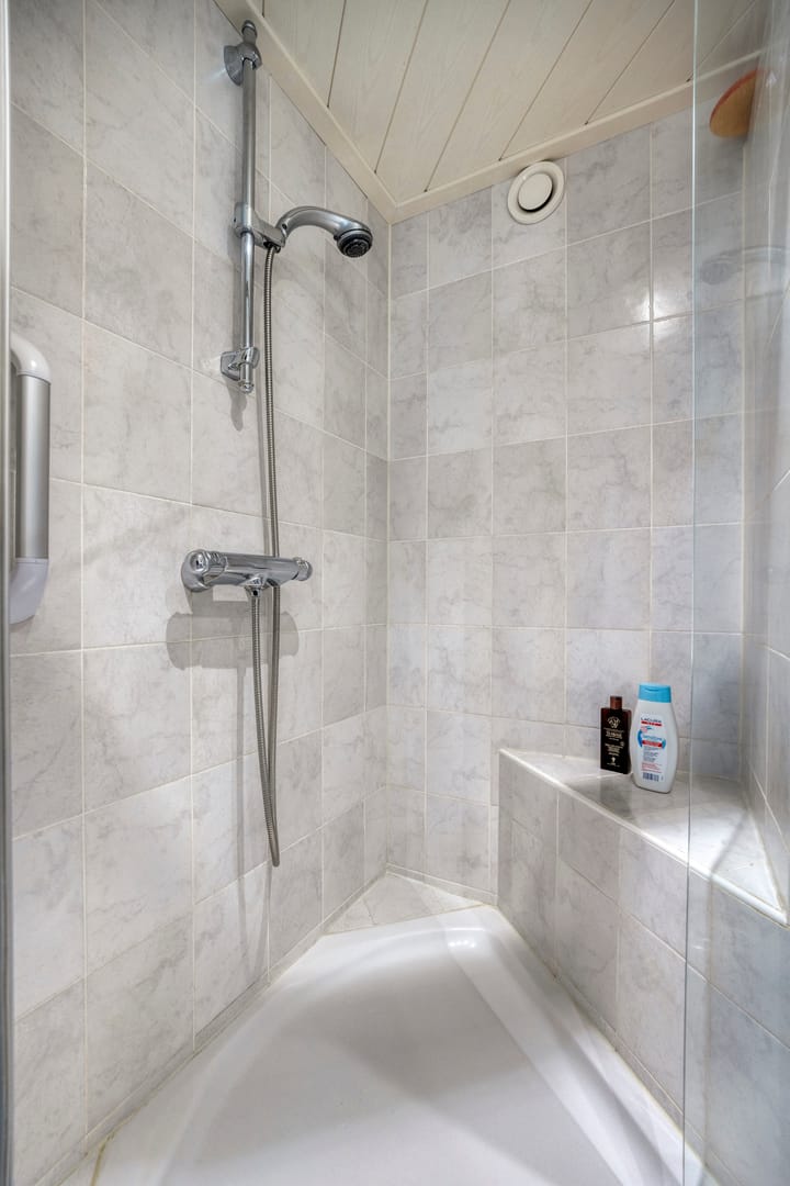 Photo 26 of Bernhardstraat 3