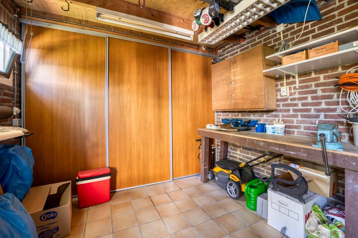 Photo 32 of Bernhardstraat 3