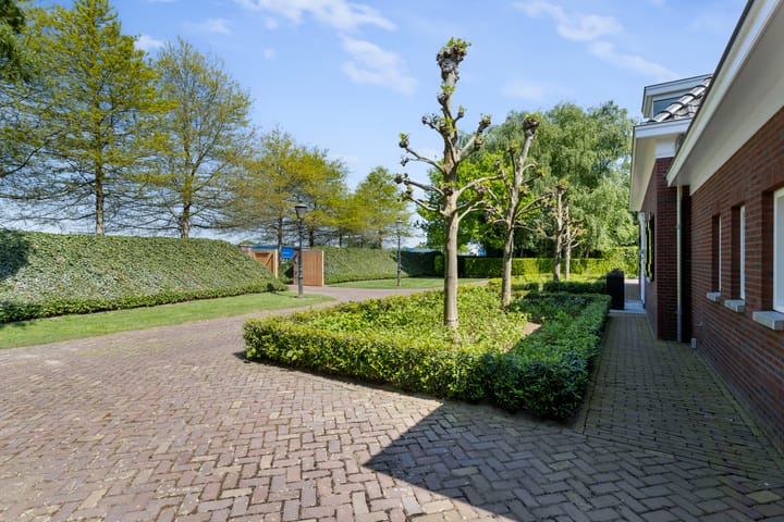 Foto 50 van Bredaseweg 204