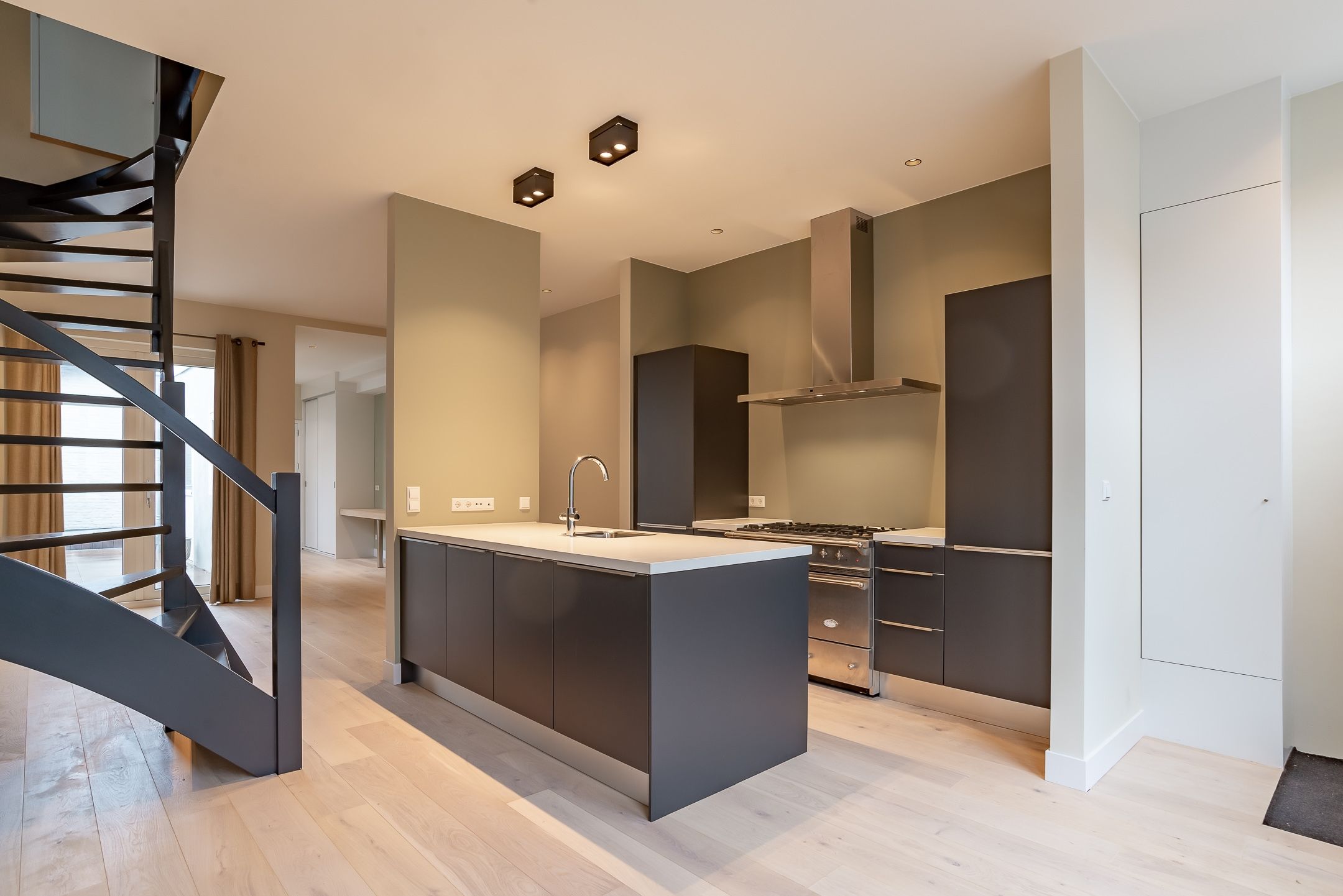 Photo 3 of Oranjestraat 71