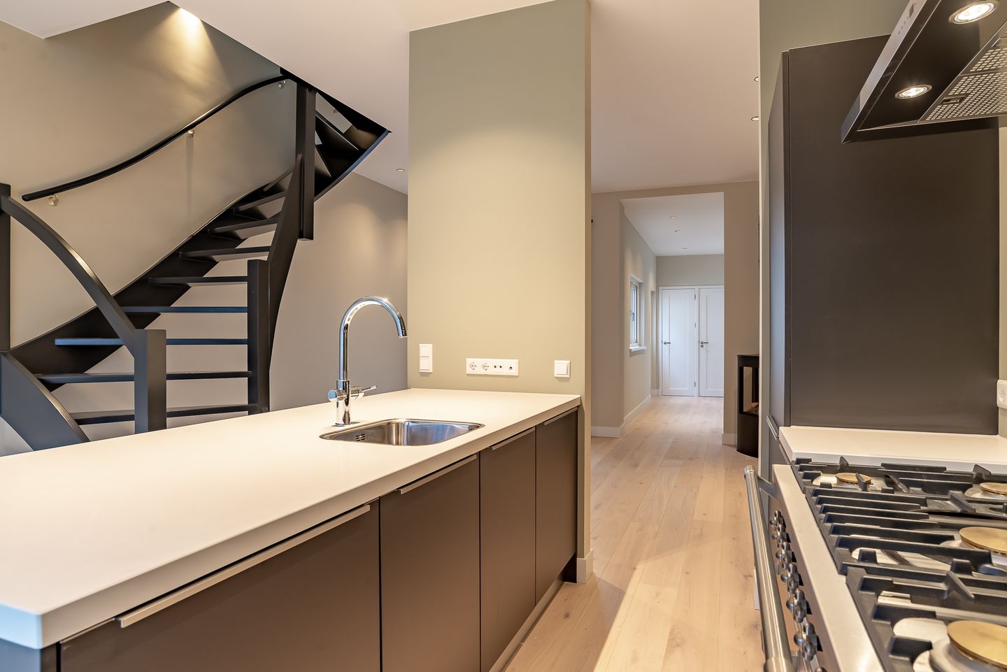 Photo 5 of Oranjestraat 71