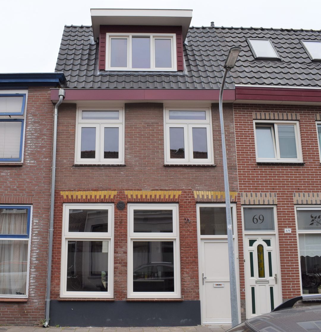 Photo 38 of Oranjestraat 71