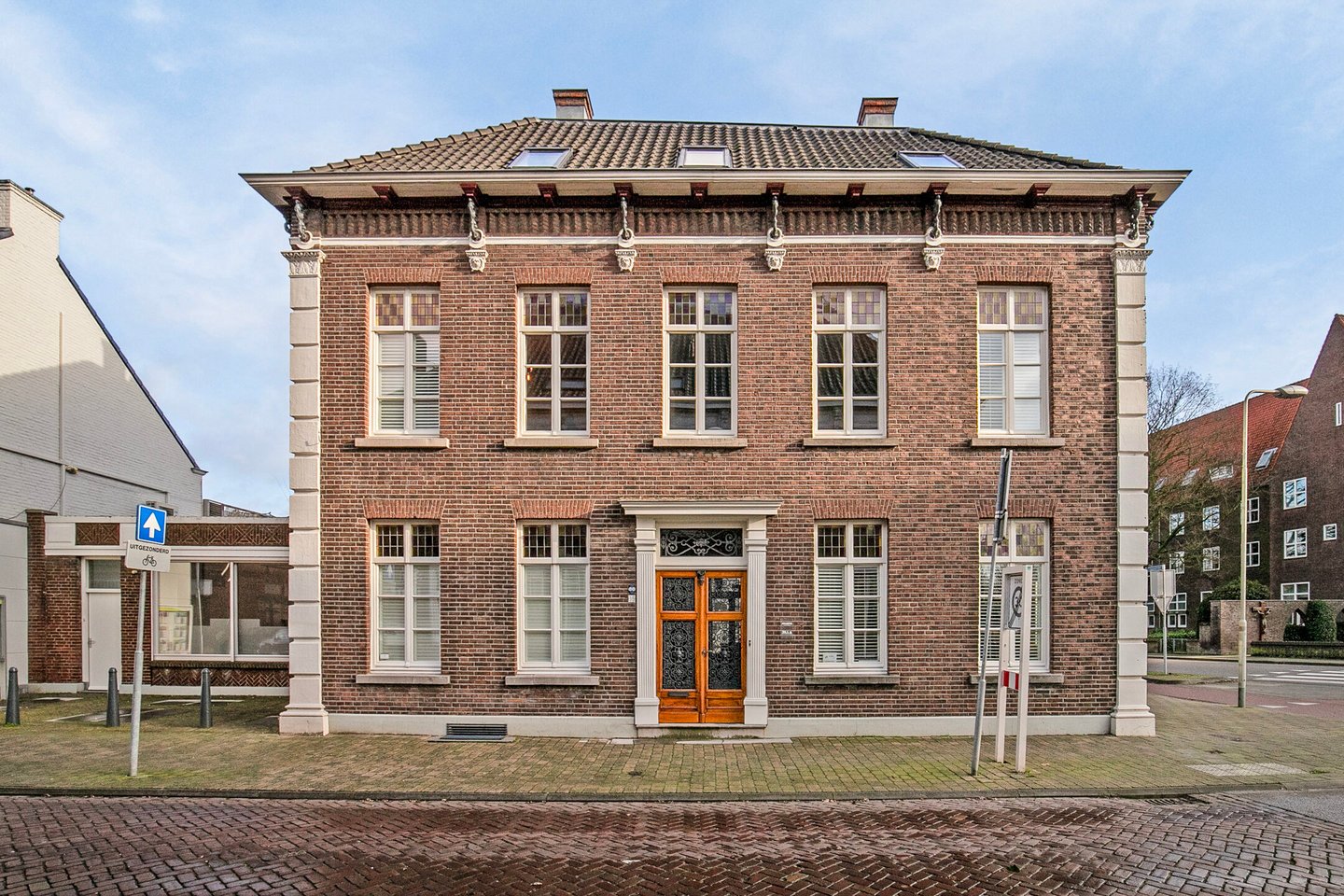 View photo 1 of Patersstraat 35