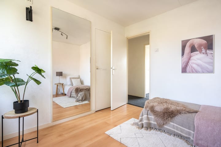 Photo 42 of Veeneklaaslaan 4