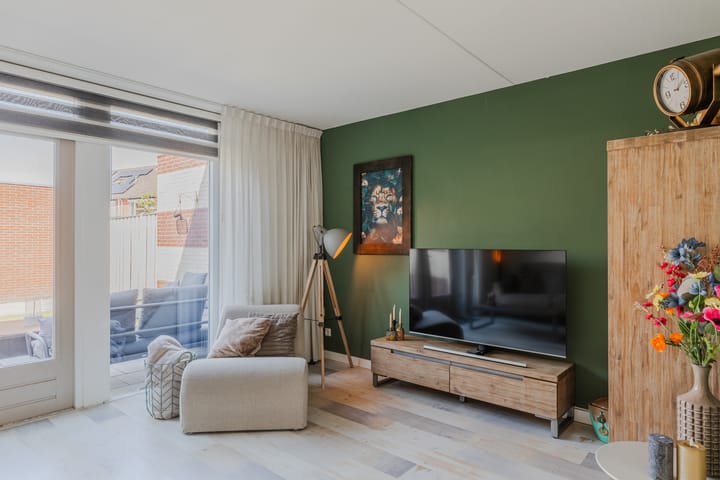 Foto 7 van Smaragd 15