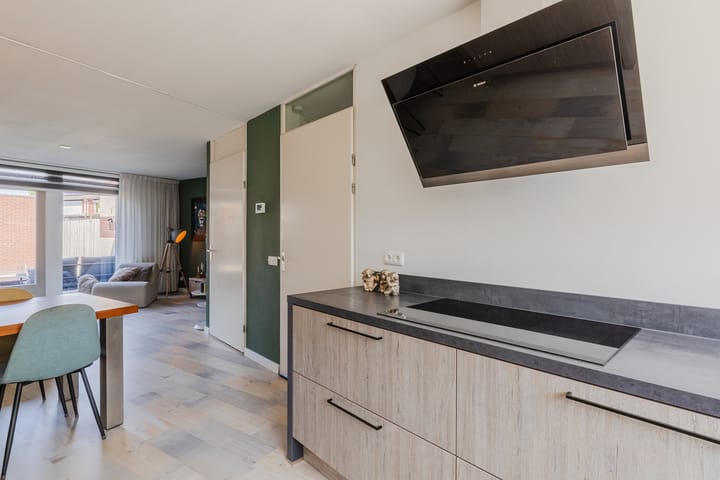 Foto 12 van Smaragd 15