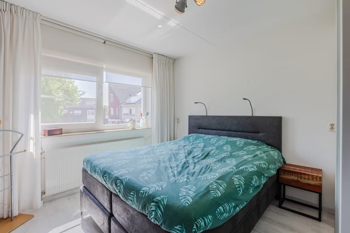 Foto 17 van Smaragd 15