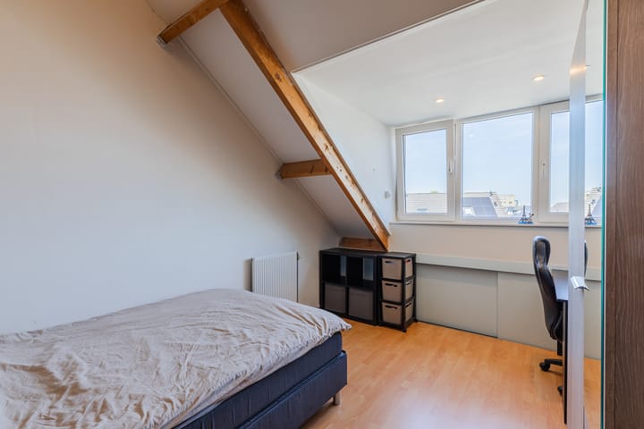 Foto 27 van Smaragd 15