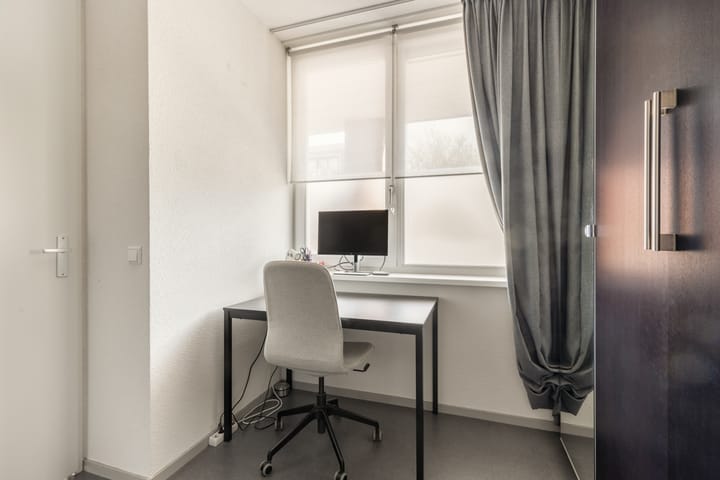 Photo 11 of Raadhuisstraat 77