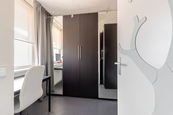 Photo 12 of Raadhuisstraat 77