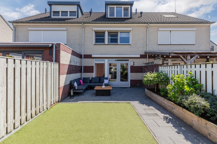 Foto 31 van Smaragd 15