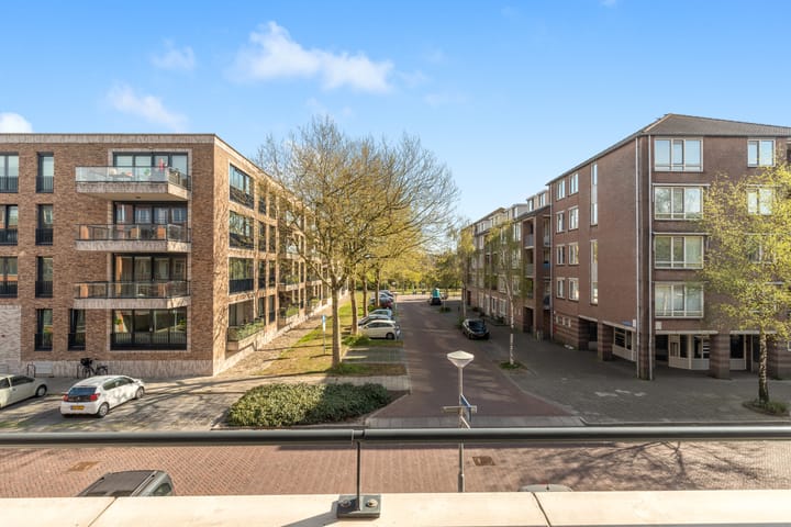 Photo 21 of Raadhuisstraat 77