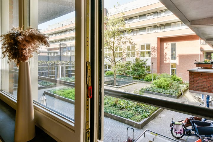 Photo 21 of Admiralengracht 127-C